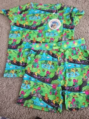 Kids Green Barney & Friends Pajama Set - Short Sleeve Top & Shorts Size 4